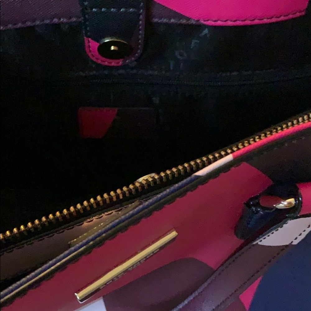 Hardly used Kate spade - Picture 10 of 10